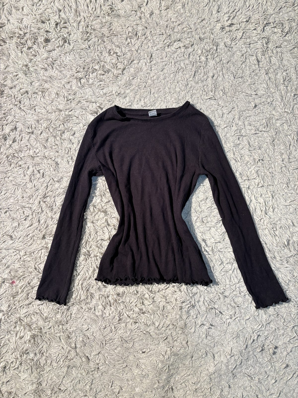 Black Long-Sleeve Top with Lettuce-Edge Hem